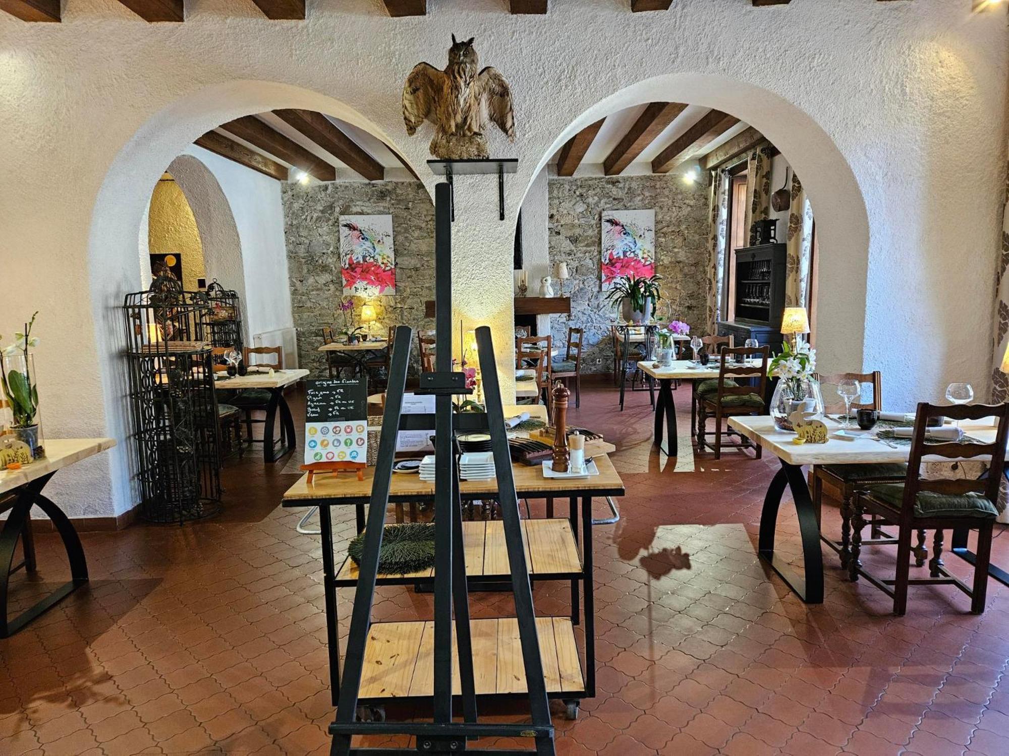 Logis Hostellerie Du Grand Duc Hotel Restaurant Gincla Extérieur photo