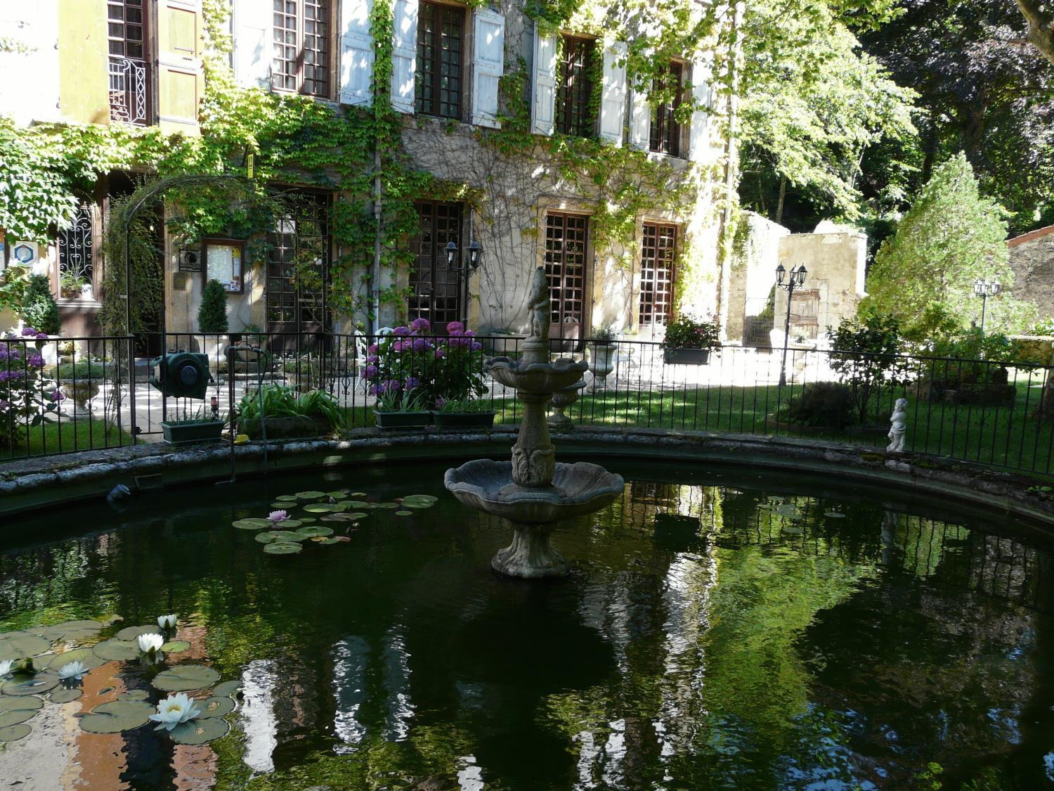 Logis Hostellerie Du Grand Duc Hotel Restaurant Gincla Extérieur photo