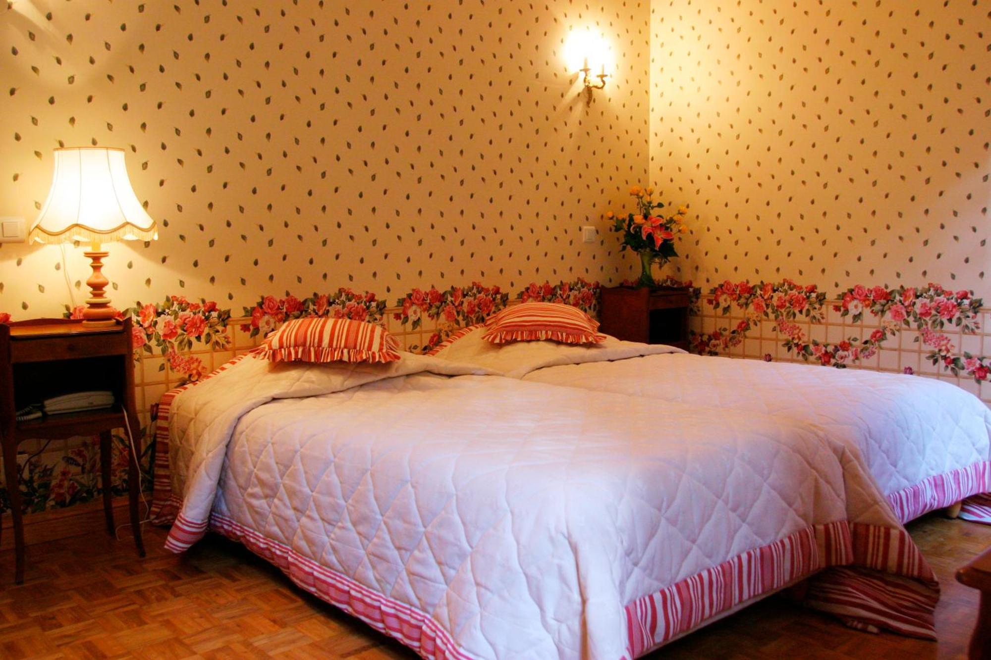 Logis Hostellerie Du Grand Duc Hotel Restaurant Gincla Chambre photo