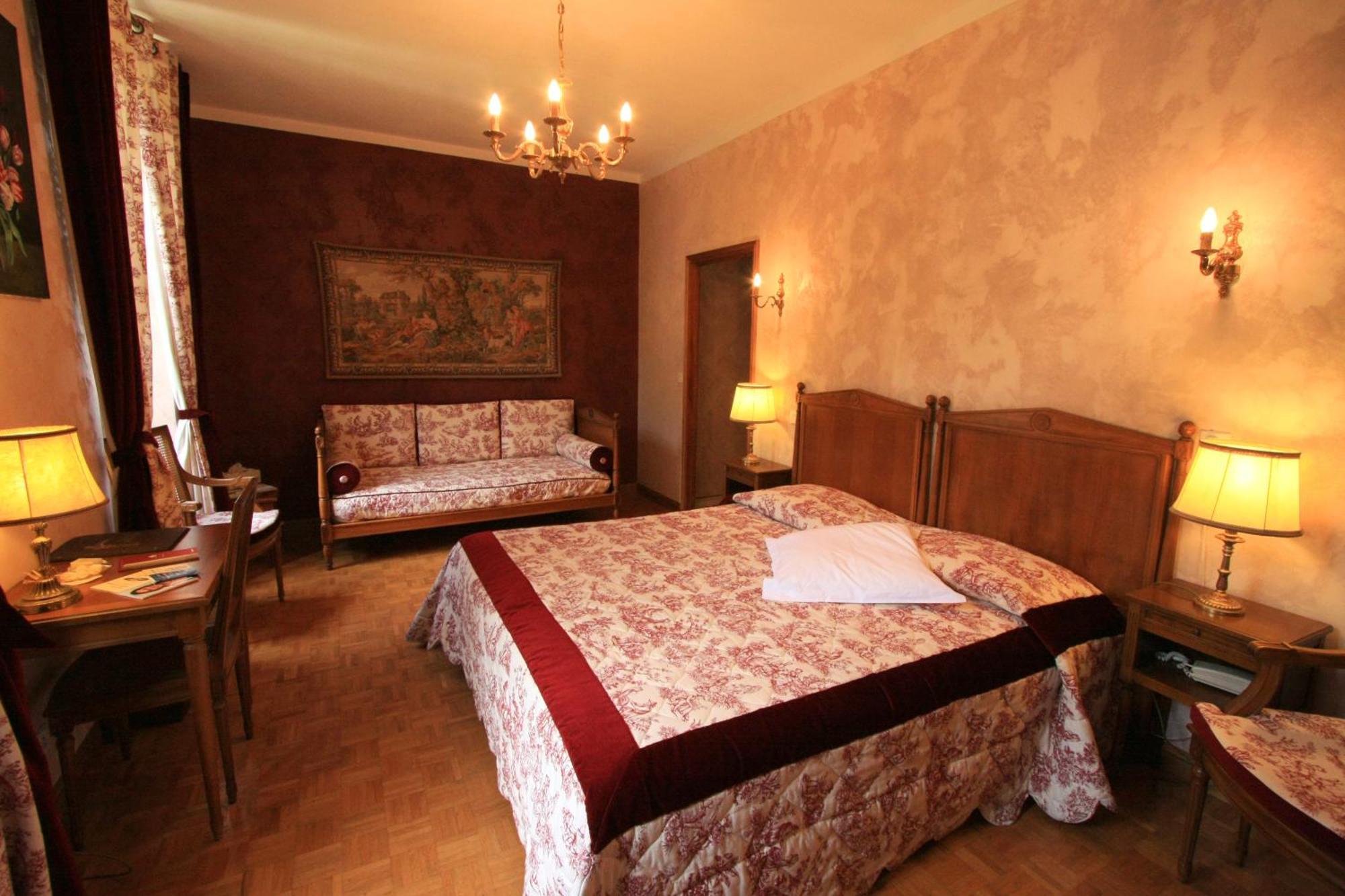 Logis Hostellerie Du Grand Duc Hotel Restaurant Gincla Chambre photo