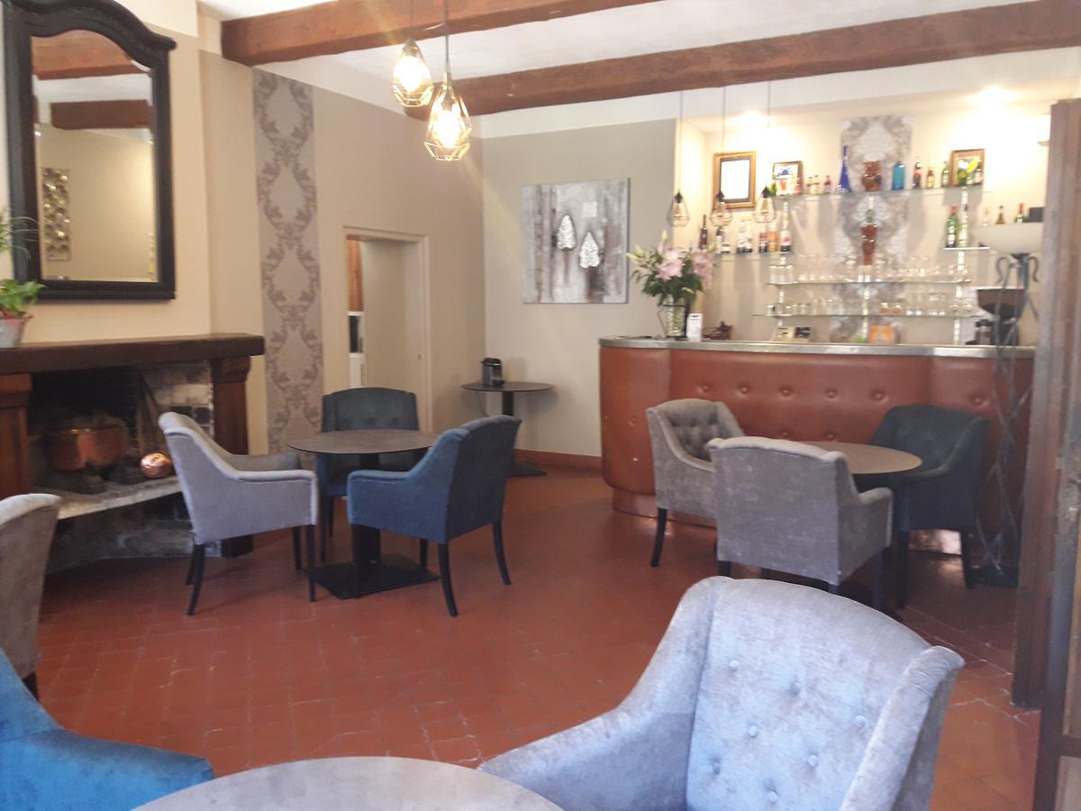 Logis Hostellerie Du Grand Duc Hotel Restaurant Gincla Extérieur photo