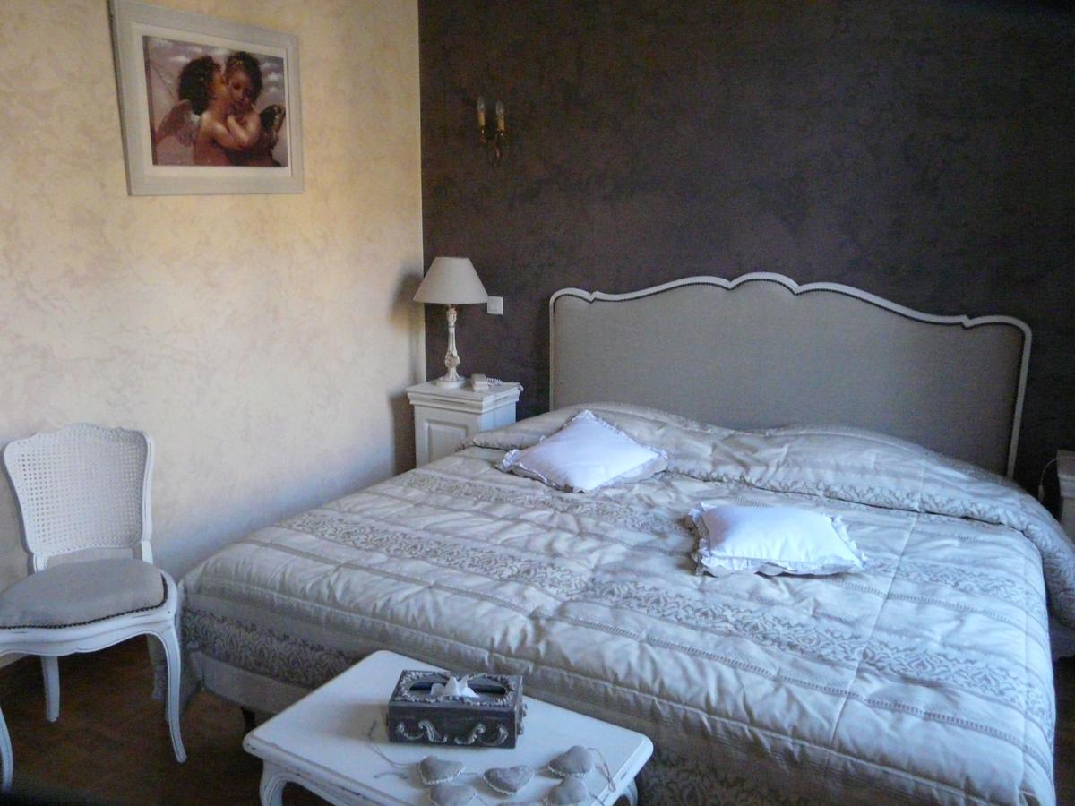 Logis Hostellerie Du Grand Duc Hotel Restaurant Gincla Extérieur photo