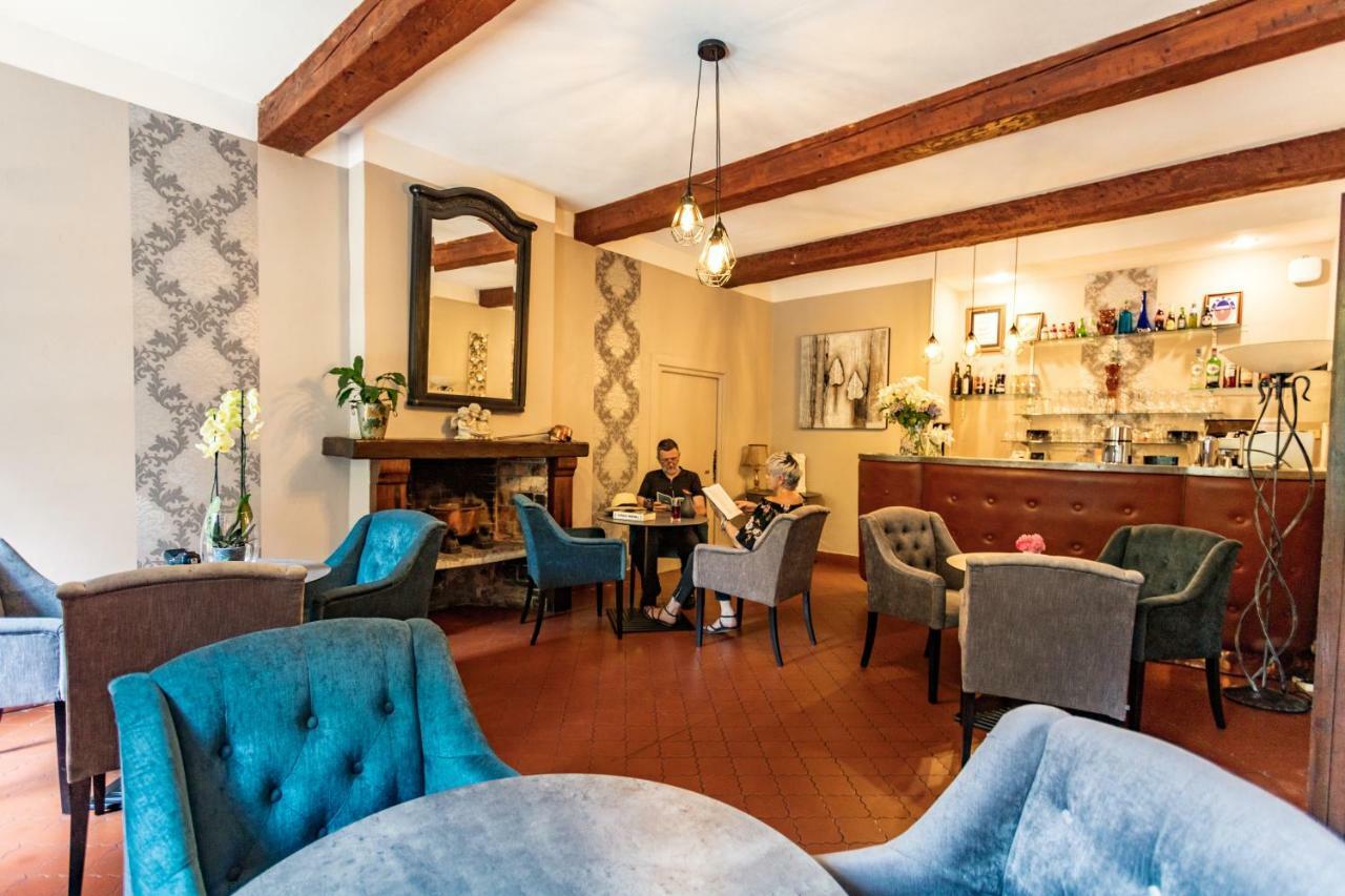 Logis Hostellerie Du Grand Duc Hotel Restaurant Gincla Extérieur photo