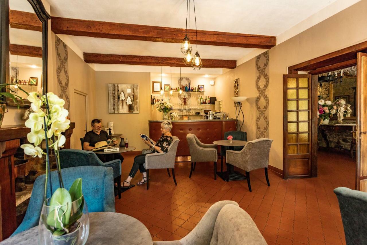 Logis Hostellerie Du Grand Duc Hotel Restaurant Gincla Extérieur photo